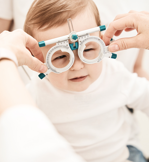 Cirugía oftalmológica en quirófano