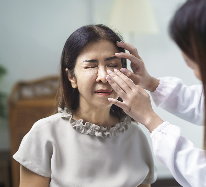 Cirugía oftalmológica en quirófano